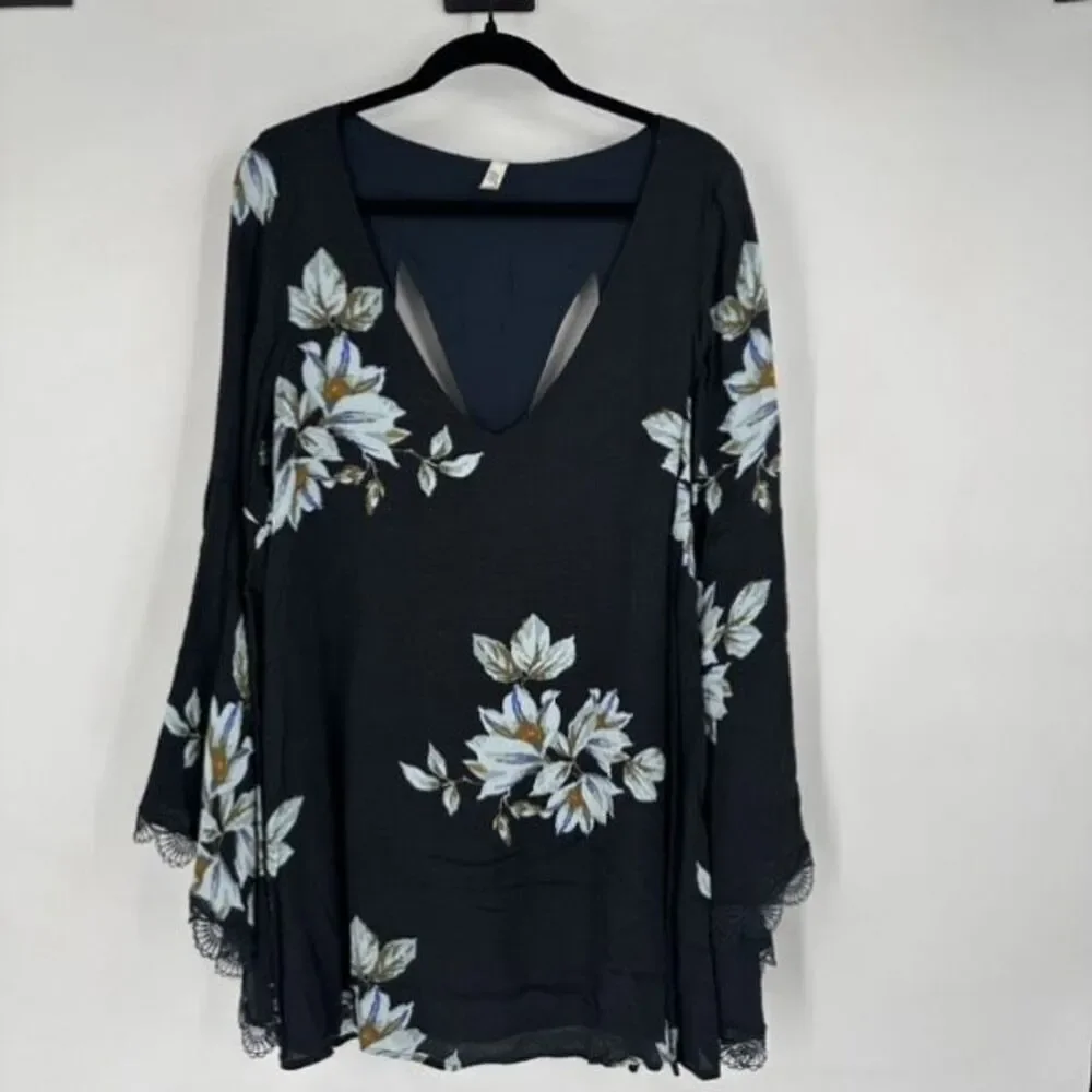 Free People‎ Wanderer Mini Dress Charcoal Floral Bell Sleeve As Seen On TV Small - Picture 3 of 15